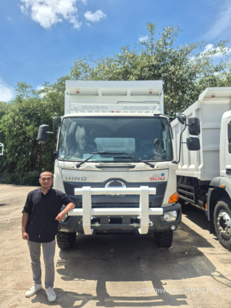Sales Hino Jakarta